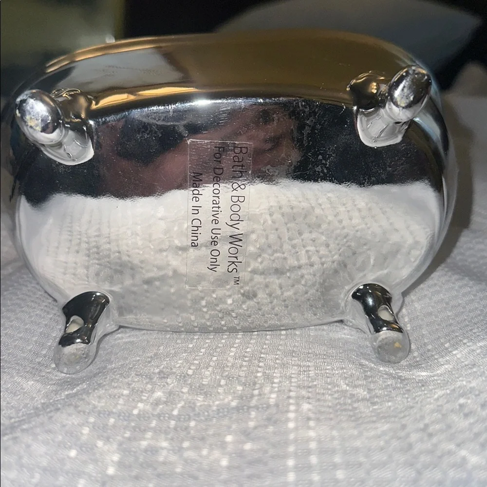 BATH AND BODY WORKS SILVER BATHTUB SOAP LOTION HOLDER BATH TUB CUTE